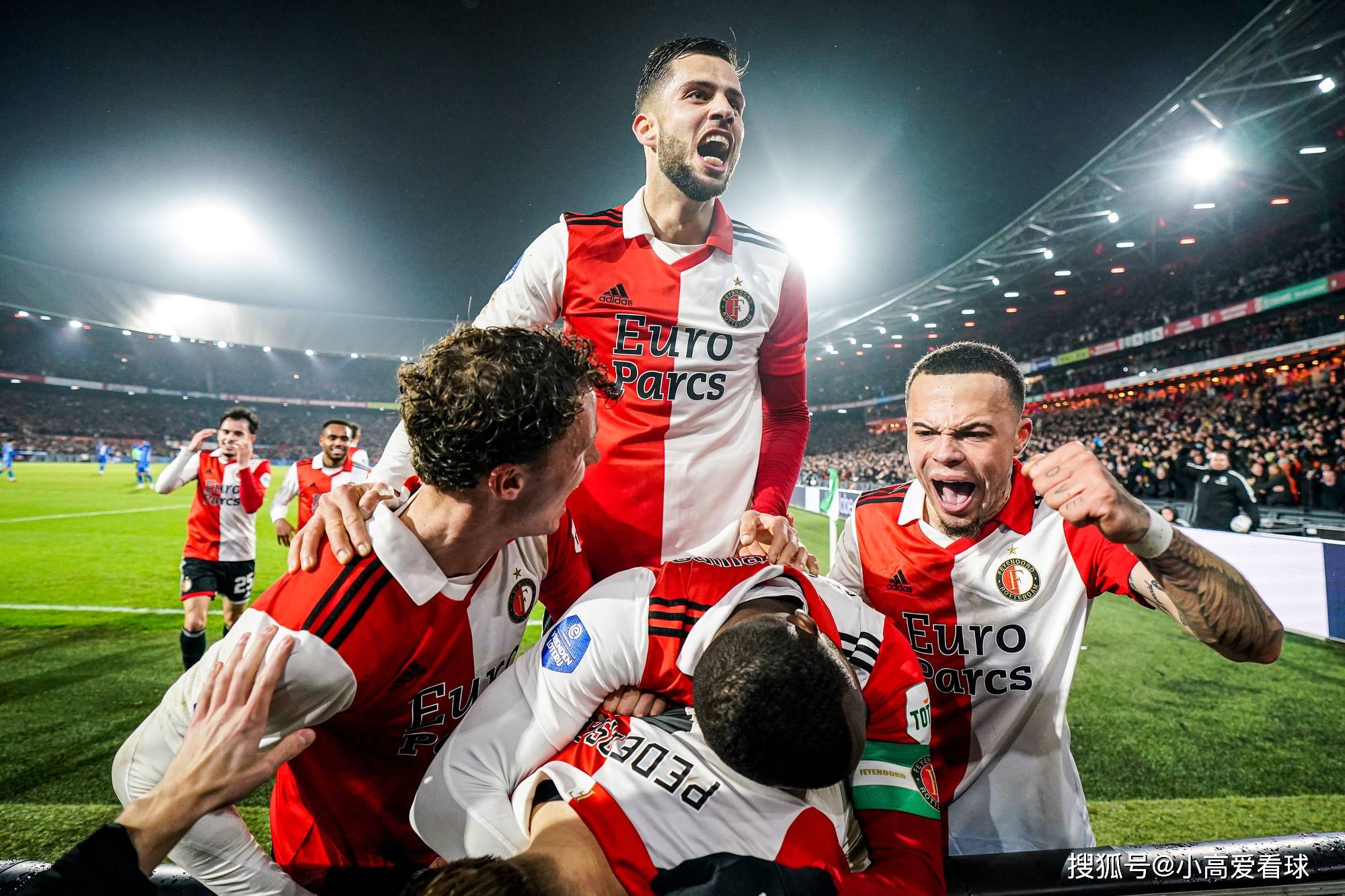 九游娱乐官方-太狠了！风云突变法兰克福清晨防线松动西甲窗口期刷纪录，费耶诺德围绕欧篮联手感冰凉的简单介绍