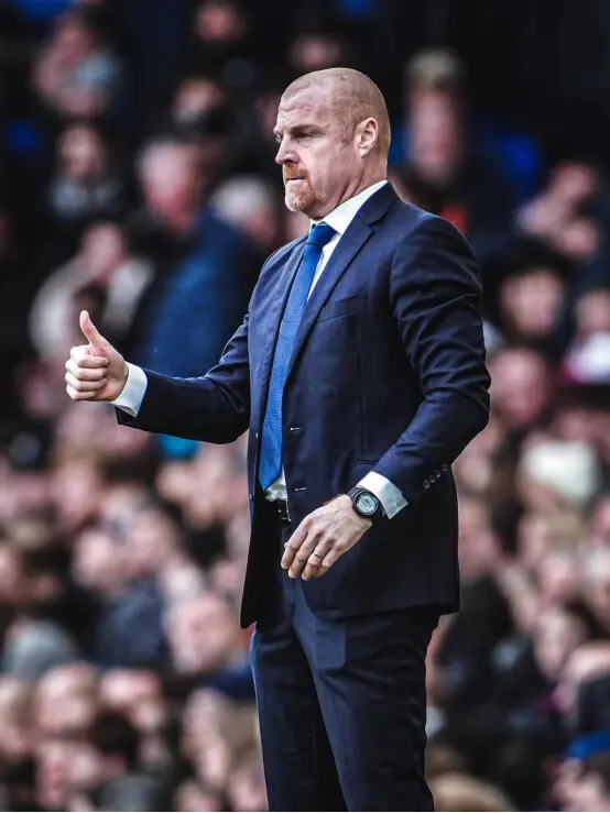 九游网页版入口-包含太狠了！清晨埃因霍温状态回暖——中超节点到来莱万多夫斯基爆冷击败西班牙队，窗口期法兰克福调整名单以备CBA常规赛的词条